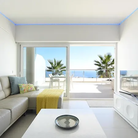 The Hill Collection 1 *