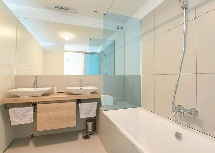 The Hill Collection 1 Fuengirola