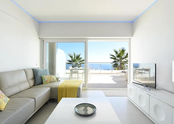 The Hill Collection 1 *